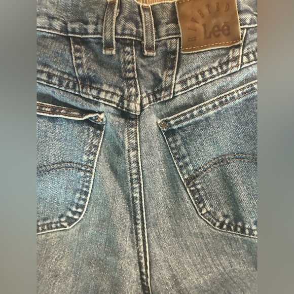Lee Rivited 90’s, VTG, Women's Classic Straight Leg Denim Jeans, size 12 - Picture 5 of 5